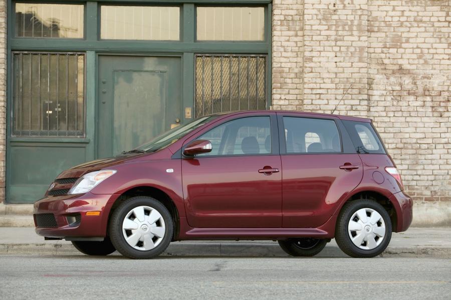  Scion xA 2006 года  (фото 21 из 21)